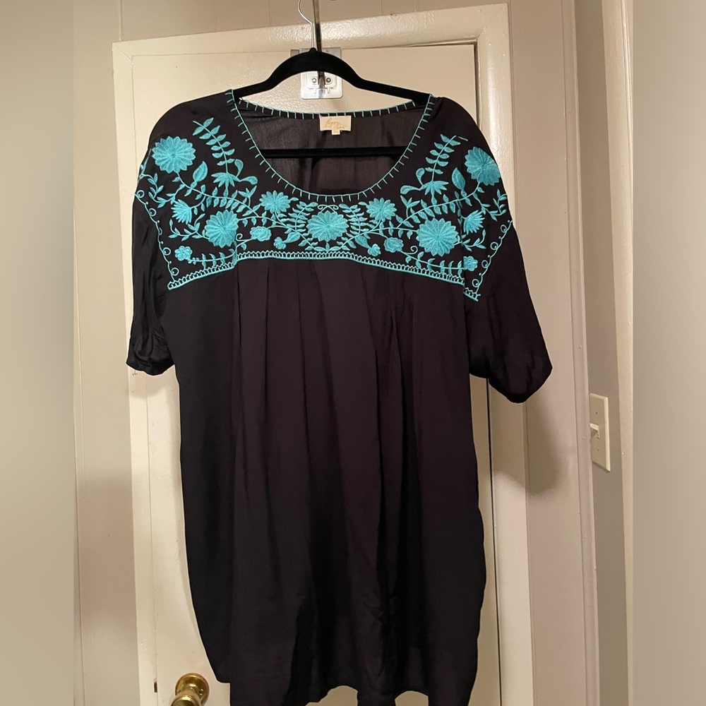 Layerz Clothing Sz 3X Black and Turquoise Mexican Blouse
